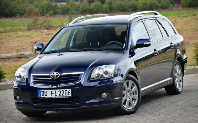 TOYOTA Avensis 