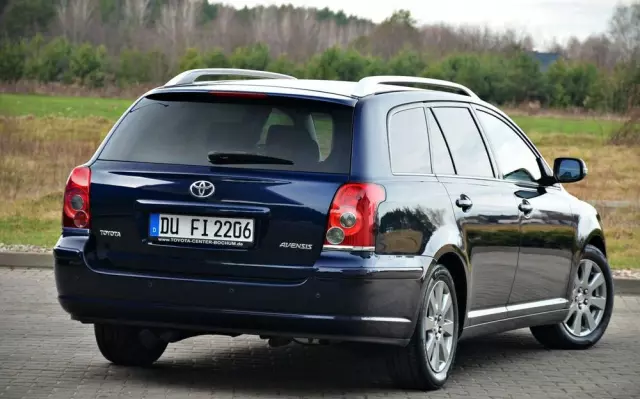 TOYOTA Avensis 