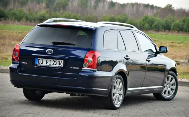 TOYOTA Avensis 