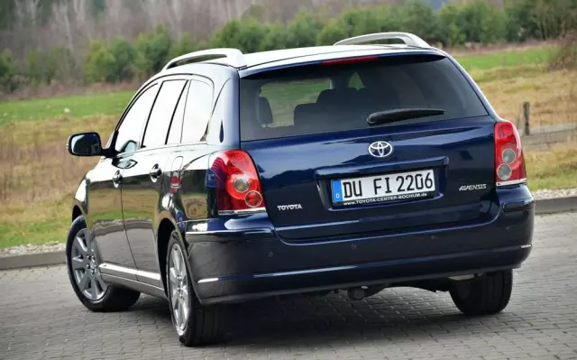 TOYOTA Avensis 