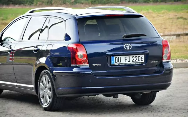 TOYOTA Avensis 