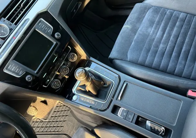 VOLKSWAGEN Passat 1.8 TSI BMT Highline