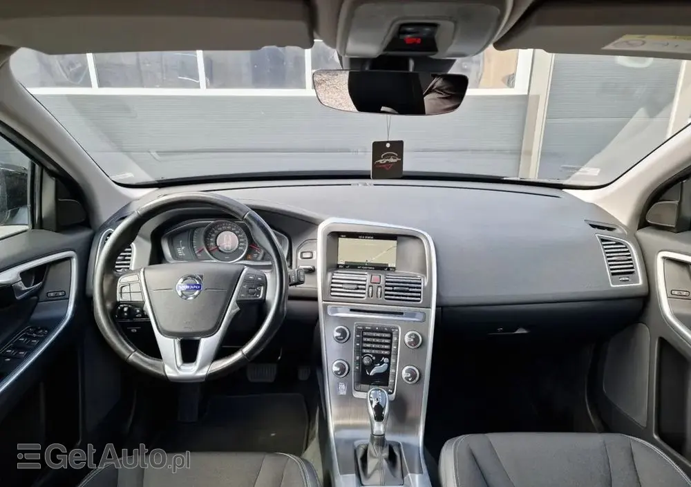 VOLVO XC 60 D4 Drive-E Summum