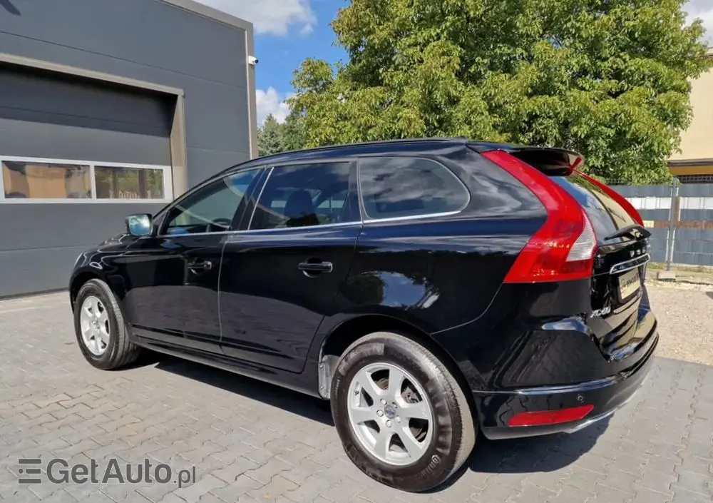VOLVO XC 60 D4 Drive-E Summum