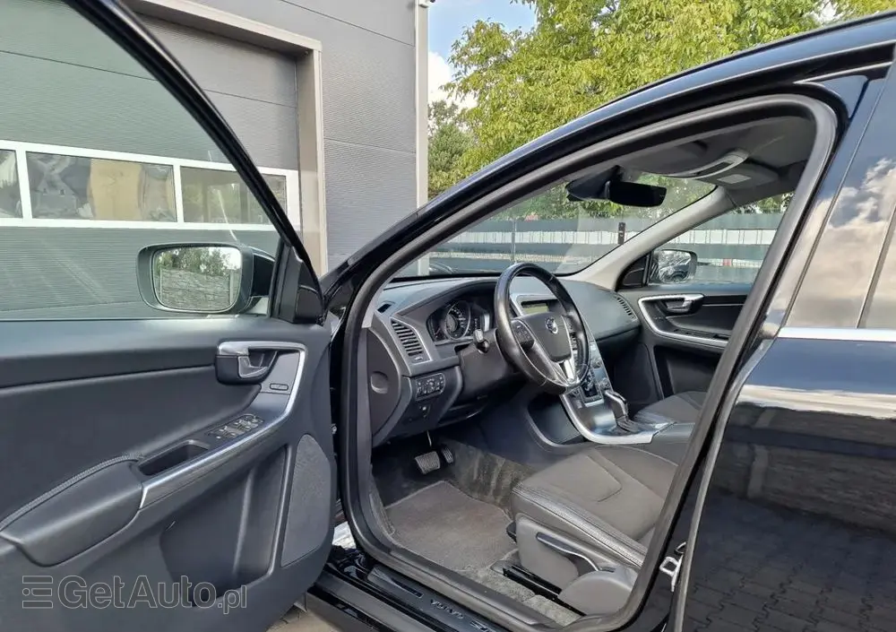 VOLVO XC 60 D4 Drive-E Summum