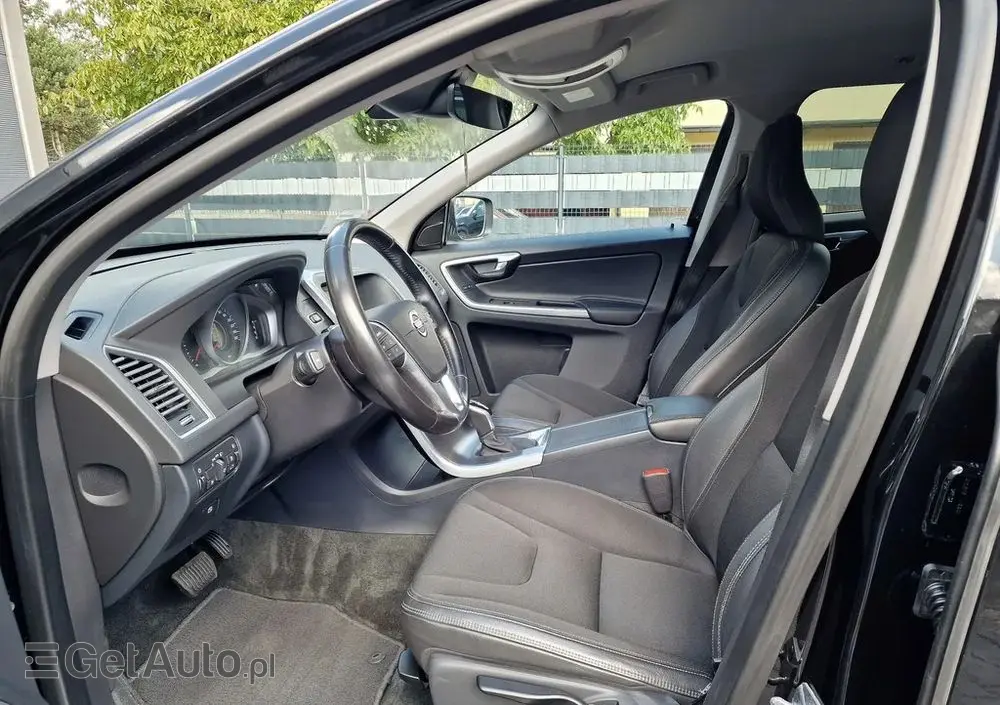 VOLVO XC 60 D4 Drive-E Summum