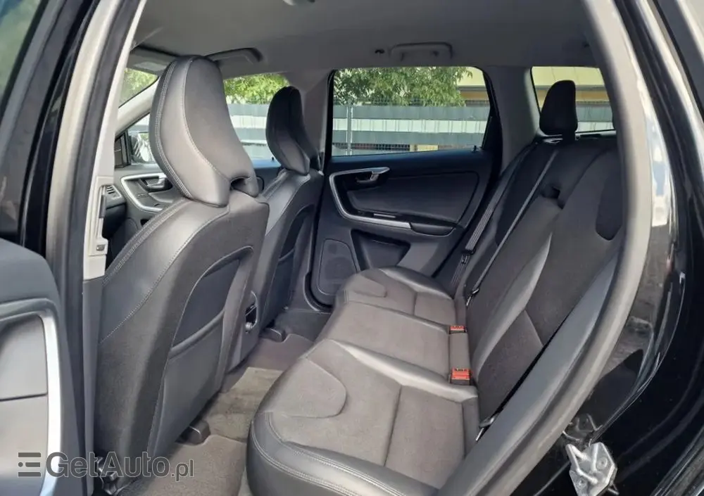 VOLVO XC 60 D4 Drive-E Summum