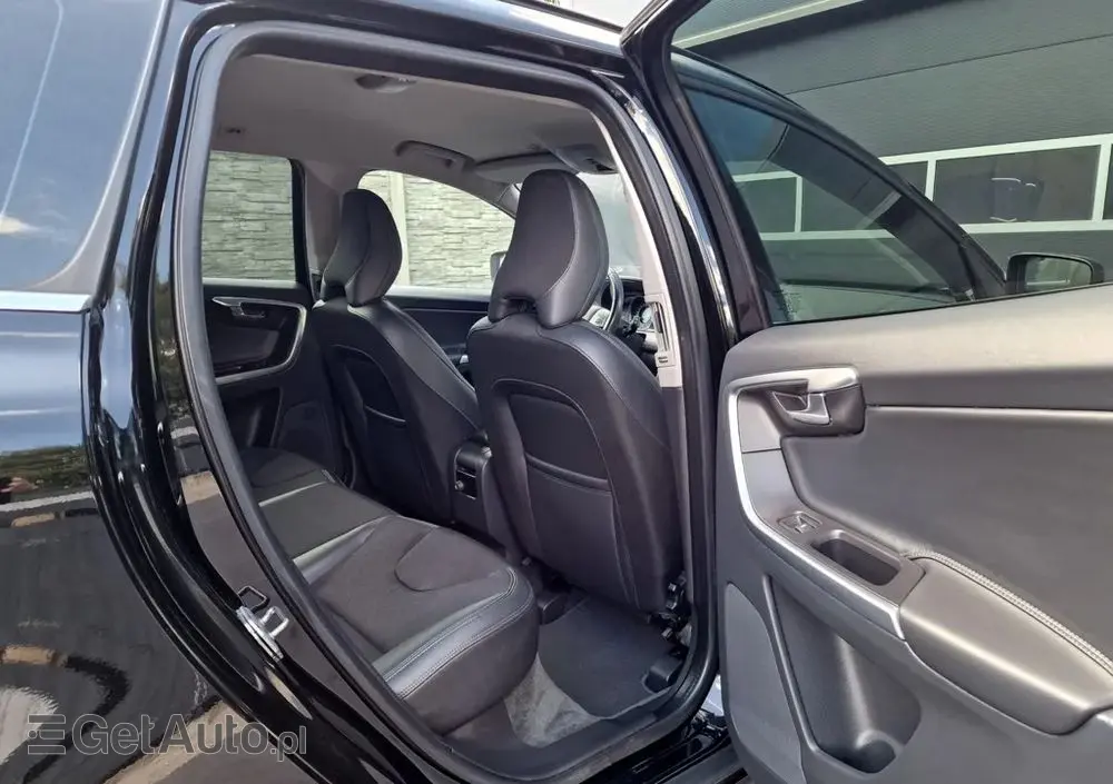 VOLVO XC 60 D4 Drive-E Summum