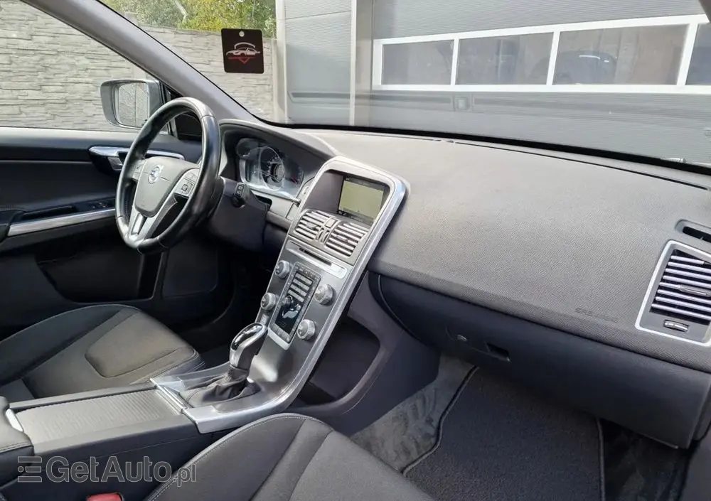 VOLVO XC 60 D4 Drive-E Summum