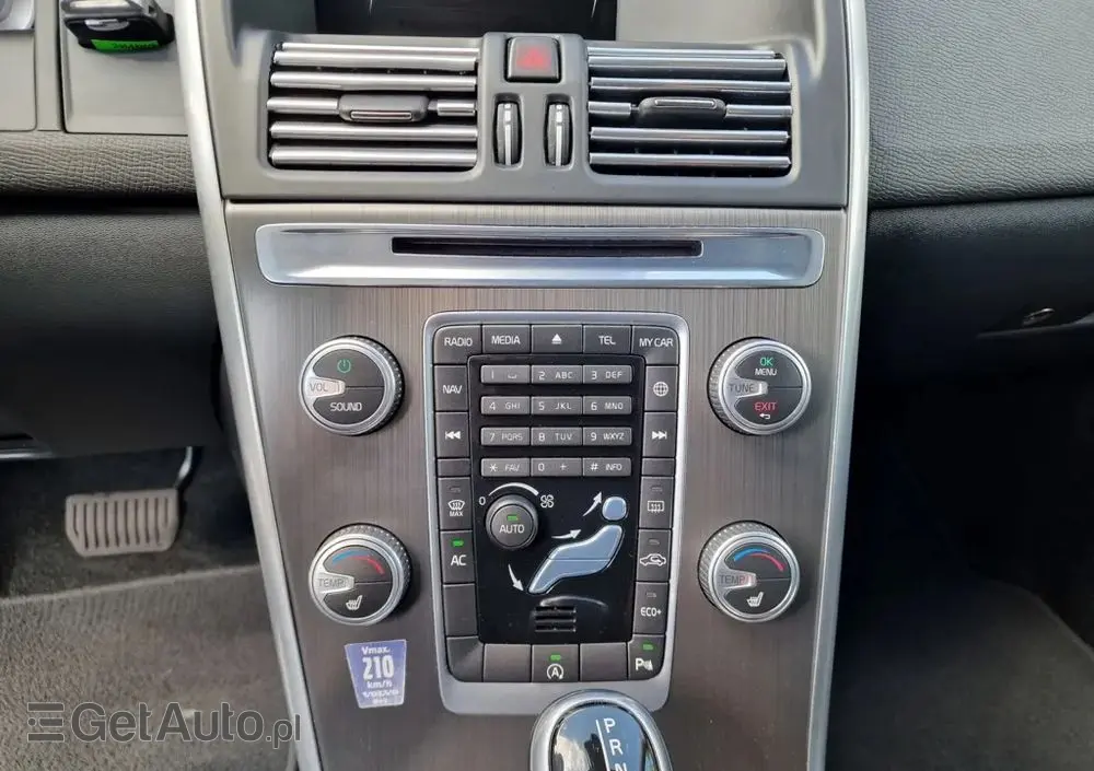 VOLVO XC 60 D4 Drive-E Summum