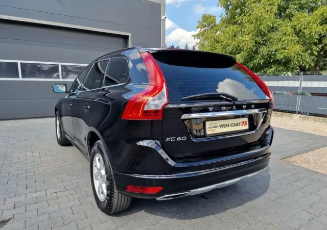 VOLVO XC 60 D4 Drive-E Summum