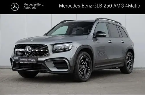 MERCEDES-BENZ GLB 