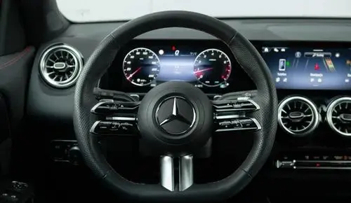 MERCEDES-BENZ GLB 