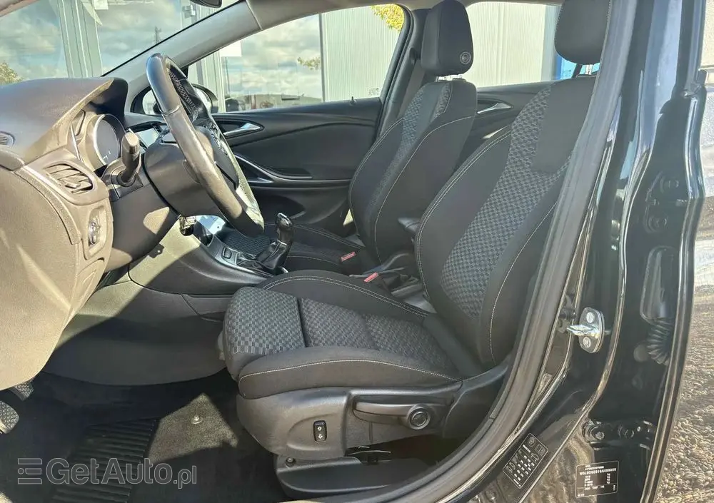 OPEL Astra 1.4 Turbo Active