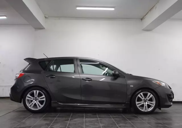 MAZDA 3 1.6 Sport Exclusive