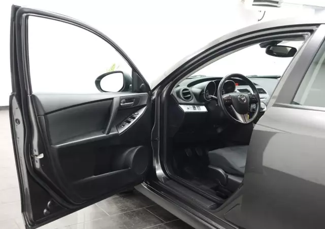 MAZDA 3 1.6 Sport Exclusive