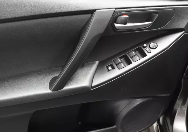 MAZDA 3 1.6 Sport Exclusive