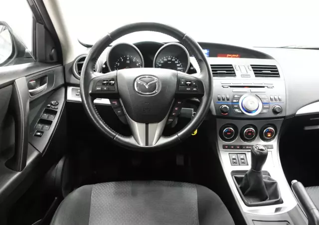 MAZDA 3 1.6 Sport Exclusive