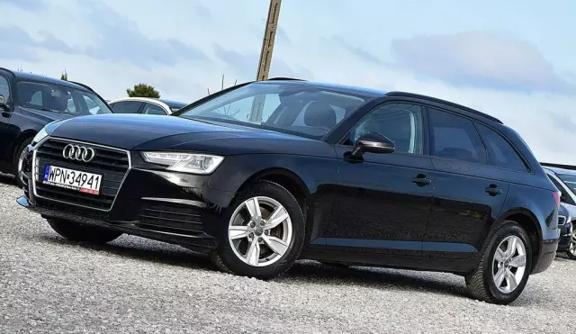 AUDI A4 