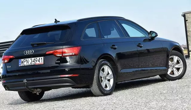 AUDI A4 