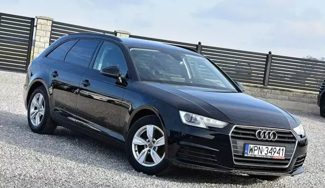 AUDI A4 