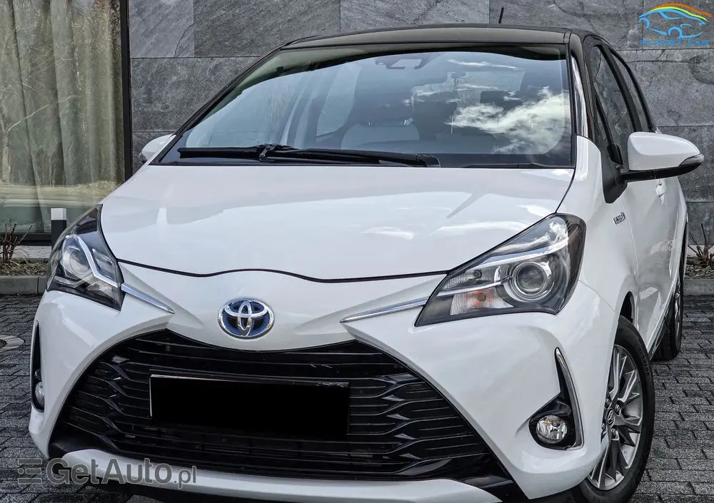 TOYOTA Yaris Hybrid 100 Dynamic EU6
