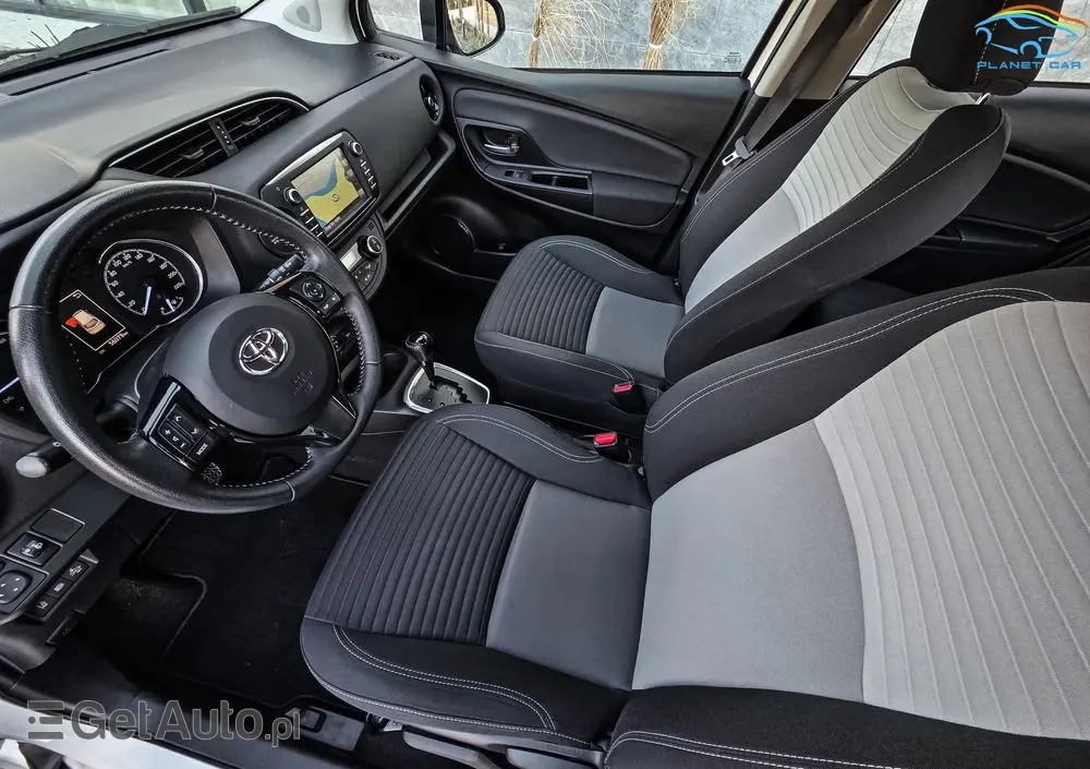 TOYOTA Yaris Hybrid 100 Dynamic EU6