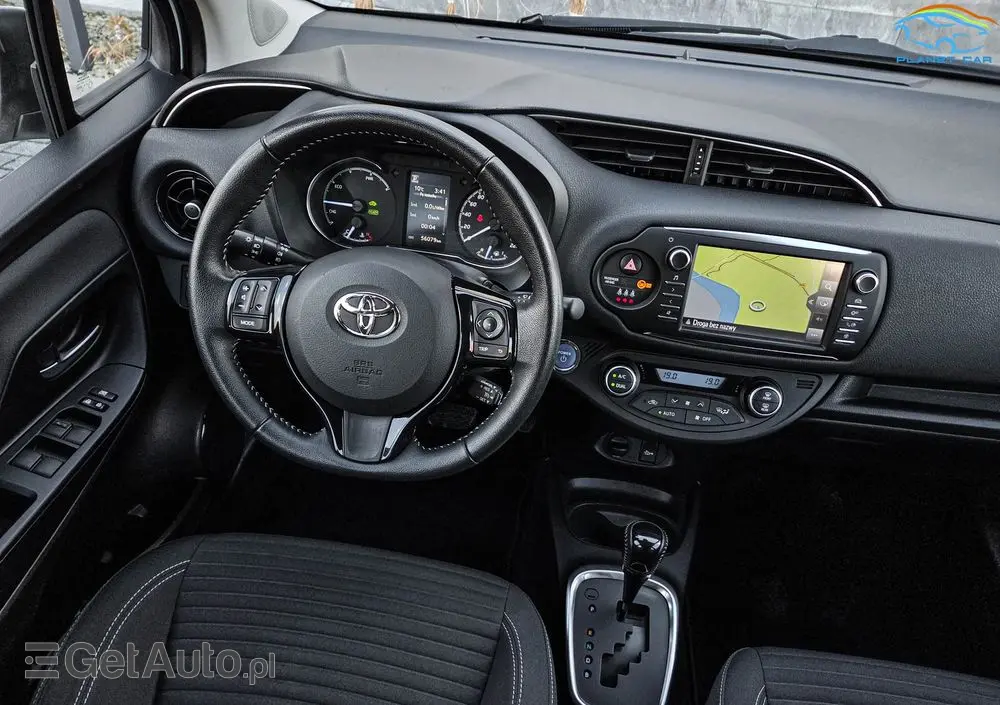 TOYOTA Yaris Hybrid 100 Dynamic EU6