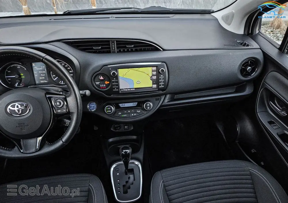 TOYOTA Yaris Hybrid 100 Dynamic EU6