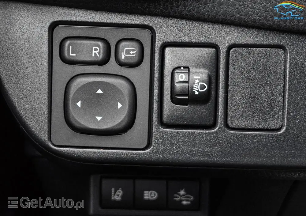 TOYOTA Yaris Hybrid 100 Dynamic EU6