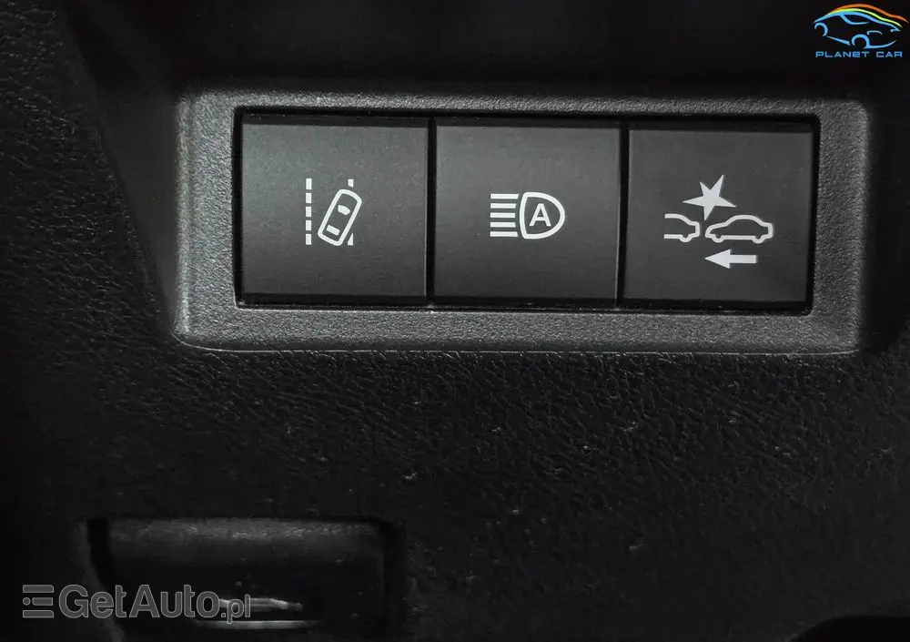 TOYOTA Yaris Hybrid 100 Dynamic EU6