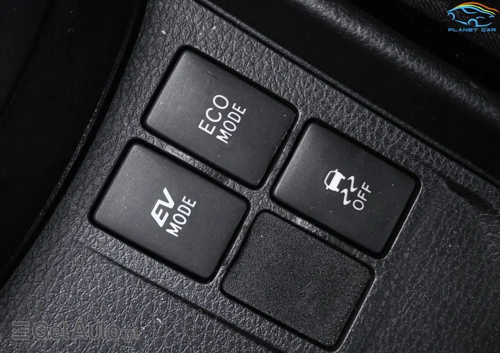 TOYOTA Yaris Hybrid 100 Dynamic EU6