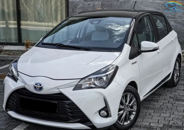 TOYOTA Yaris Hybrid 100 Dynamic EU6