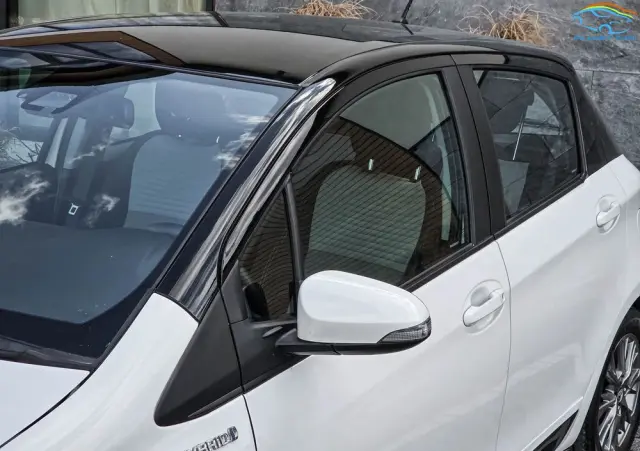 TOYOTA Yaris Hybrid 100 Dynamic EU6