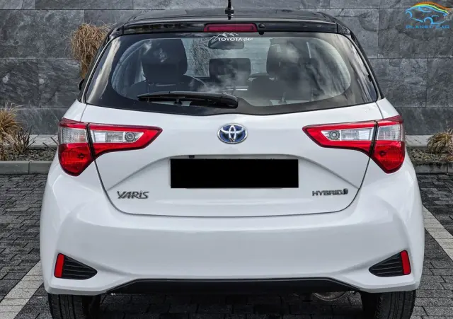 TOYOTA Yaris Hybrid 100 Dynamic EU6