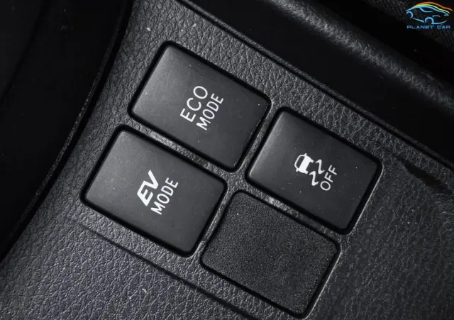 TOYOTA Yaris Hybrid 100 Dynamic EU6