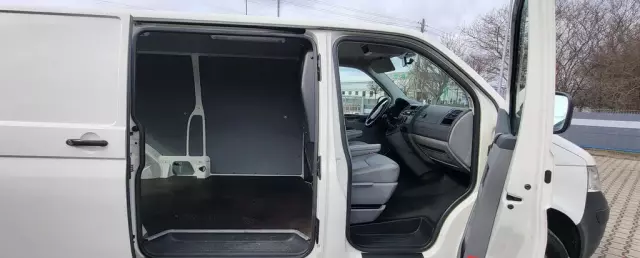 VOLKSWAGEN TRANSPORTER 