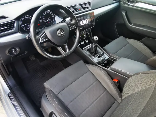 SKODA Superb Ambition