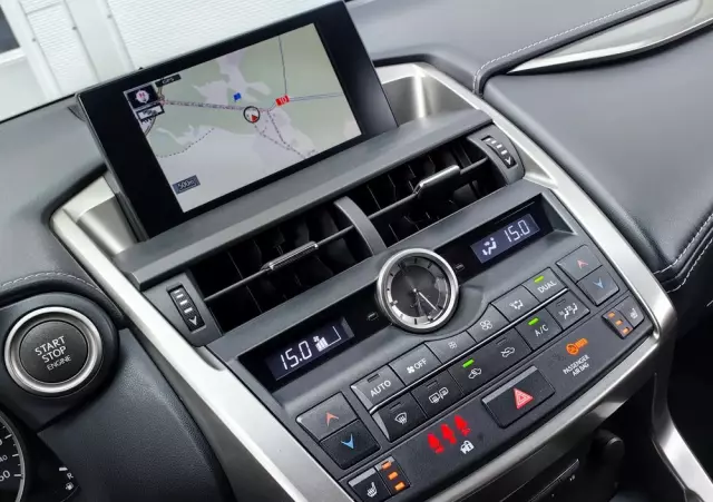 LEXUS NX 200t Prestige AWD