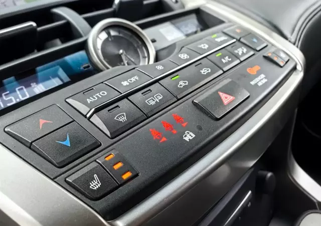 LEXUS NX 200t Prestige AWD