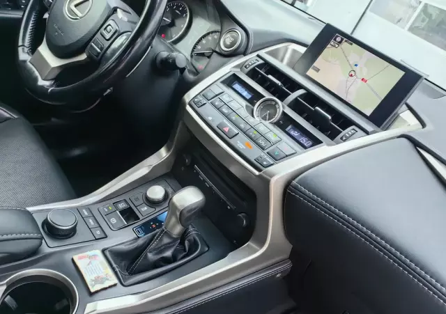 LEXUS NX 200t Prestige AWD