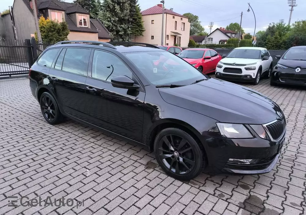 SKODA Octavia Combi 1.6 TDI DSG Premium Edition
