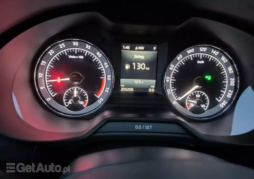 SKODA Octavia Combi 1.6 TDI DSG Premium Edition