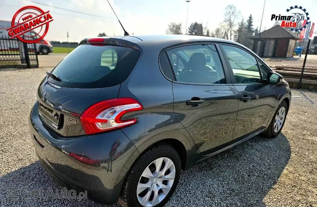 PEUGEOT 208 