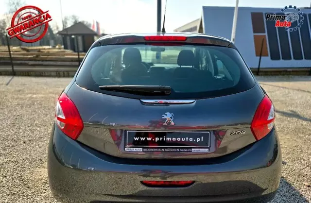 PEUGEOT 208 