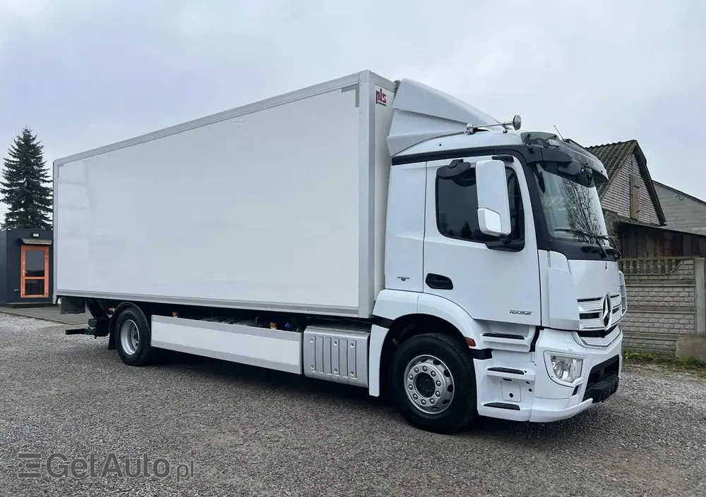 MERCEDES-BENZ Antos 1832 / Izoterma / Euro 6 / Winda / 