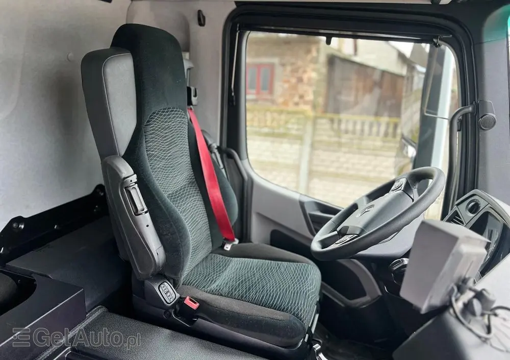 MERCEDES-BENZ Antos 1832 / Izoterma / Euro 6 / Winda / 