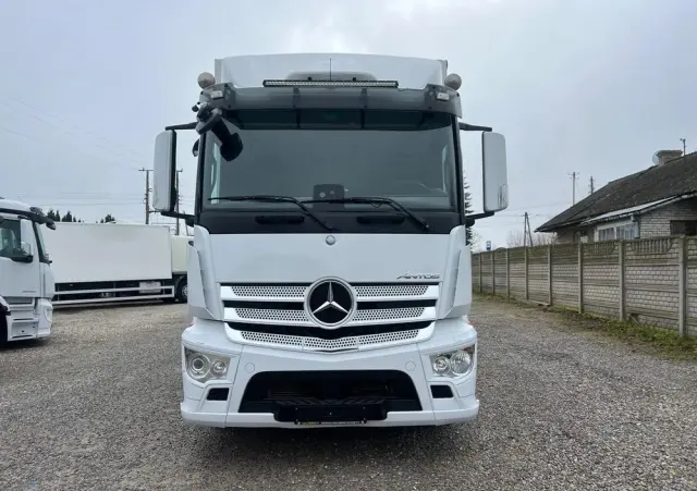 MERCEDES-BENZ Antos 1832 / Izoterma / Euro 6 / Winda / 