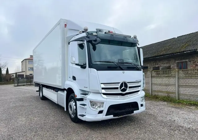 MERCEDES-BENZ Antos 1832 / Izoterma / Euro 6 / Winda / 