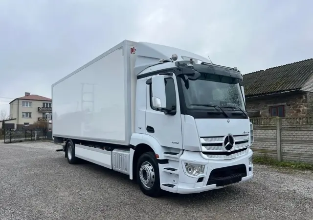 MERCEDES-BENZ Antos 1832 / Izoterma / Euro 6 / Winda / 
